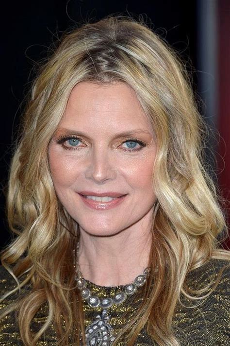 Michelle Pfeiffer Glows In ‘magnetic Makeup Free Photo As She