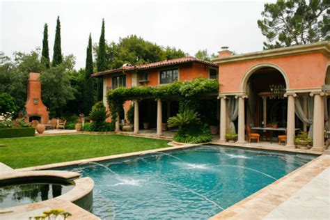 23 Beautiful Mediterranean Pool Designs
