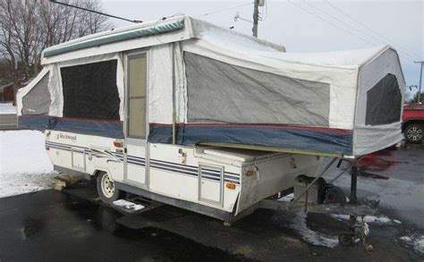 1998 Rockwood Pop Up Camper Sleeps 6 Adults Stitching Has Come Apart