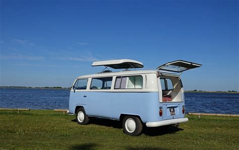 Campervans are usually two to four berths to sleep a couple of people comfortably. Camper Van: One of the Best Travel Investments • The Art ...