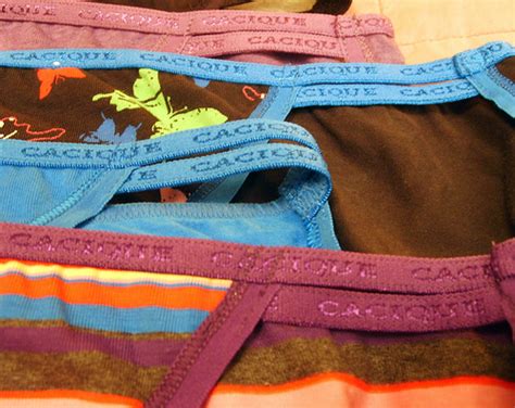 Over 1 500 Panties Found Along Ohio Road Vagabondish