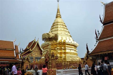 Phrathat doi suthep temple is a buddhist temple in chiang mai province, thailand. Doi Suthep, visita obligada en Chiang Mai (Tailandia ...