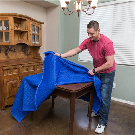 The Ultimate How To Guide To Moving Blankets Unimovers