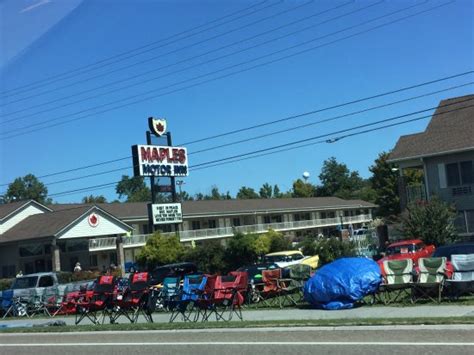 Maples Motor Inn Pigeon Forge Tn Motel Reviews Photos And Price
