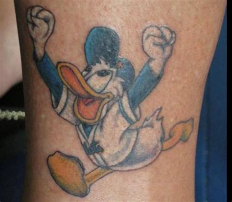 Donald Duck Daist Knitting Color Ink Tattoo