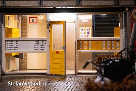 Het incident gebeurde bij de ingang van winkelcentrum diezerpoort. Steekpartij Palestrinalaan - Lassuslaan Zwolle - Foto's - Stefan Verkerk Fotografie & Webdesign