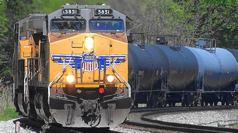 Union Pacific Pair Pulling The Csx Tank Train Youtube