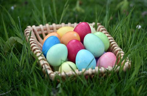 Um zu erklären, warum das osterfest jedoch jedes jahr auf ein anderes datum fällt. Feiertag erst Ende April: Warum Ostern dieses Jahr so spät ...