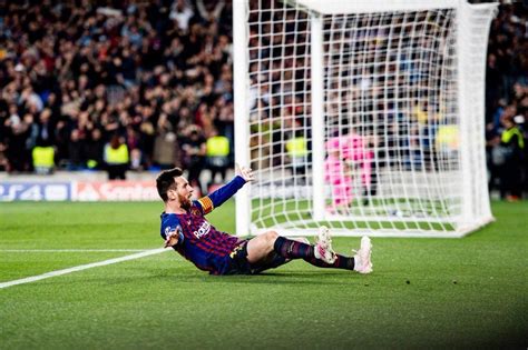 Watch Lionel Messi Scores Special Free Kick To Mark 600th Goal For Barcelona News18