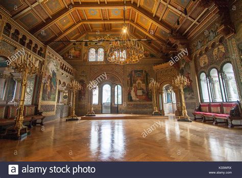 Doch um ehrlich zu sein: Interieur von Schloss Neuschwanstein Füssen Bayern ...