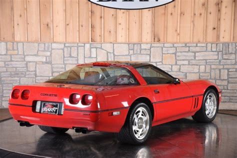 1990 Chevrolet Corvette Zr1 Bright Red 2dr Coupe Hatchback 57l Lt5 V8