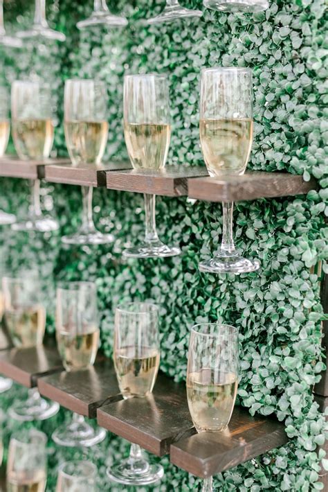 Amazingly Creative Ways To Serve Drinks At Your Wedding The Thrifty Bride