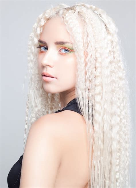25 Hottest Platinum Blonde Hairstyles Youll See In 2022 2022