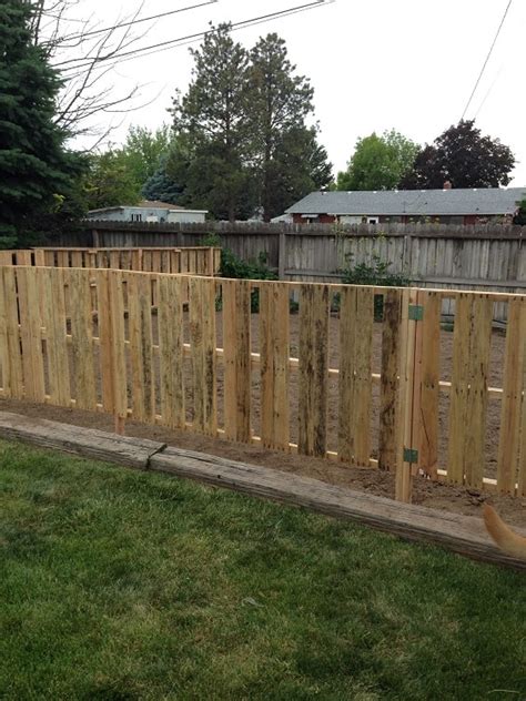 30 Most Inspiring Diy Pallet Garden Fence Ideas To Improve Your Outdoor