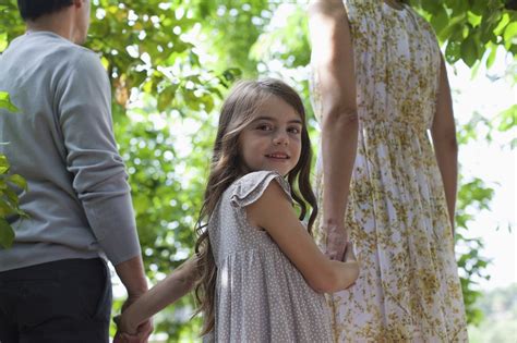 Madrastra Y Padrastro Cuáles Son Sus Papeles En La Familia Madres Hoy