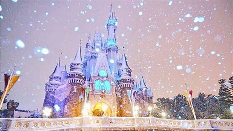 Tokyo Disneyland Blanketed In Snow Abc News