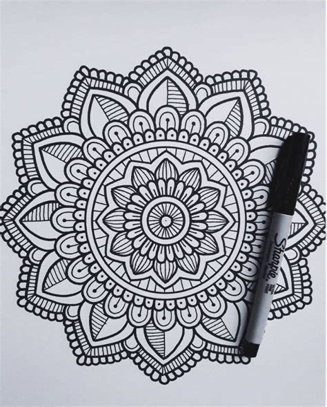 mandala simple drawing