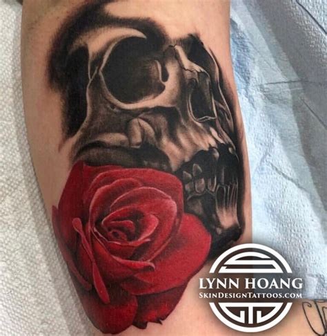 Flower tattoos are one of those rare tattoo designs that will look equally good on all body parts be it a wrist, shoulder, back, stomach, thigh or even foot. Pin on Tattoos by Lynn