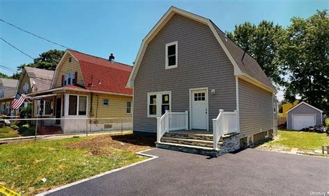 House Freeport In Freeport New York United States For Sale 12132159