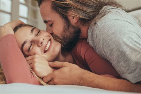 9 Intimate Habits Of Couples Who Are Strongly Connected