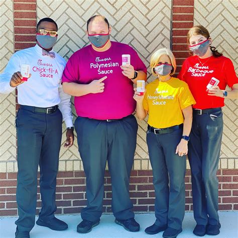 🎃 HAPPY HALLOWEEN 🎃 Our TEAM-MEMBERS... - Chick-fil-A Red Oak