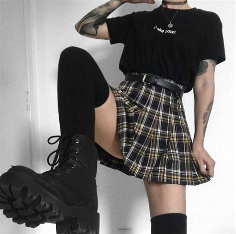 Pin By Hannah Boyle On Outfit Ideas Egirl Fashion Grunge Outfits