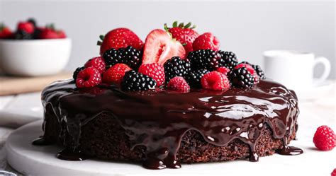 Divine desserts and sweets from the creator of fran's chocolates(written by local seattle chocolate maker fran bigelow). Simple Chocolate Fudge Cake - Wife Mama Foodie