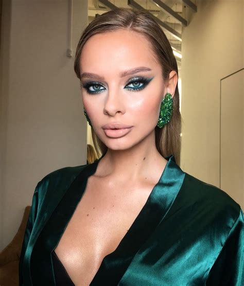 Yana Panfilovskaya в Instagram Green Cat Eyes 💥 Соскучилась по
