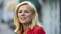 Sigrid Kaag met 96 procent gekozen tot D66-leider | NOS