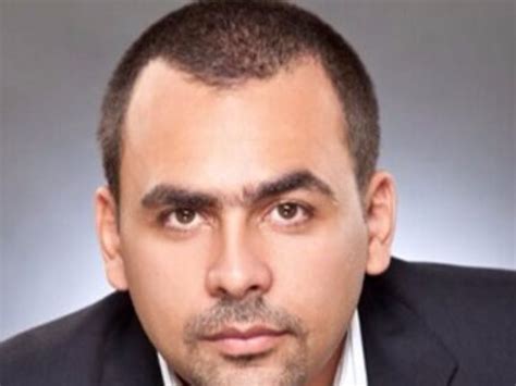 يوسف الحسيني في الأردن لتغطية القمة العربية عين
