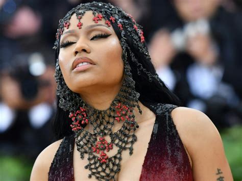 Nicki minaj was born onika tanya maraj on december 8, 1982 in st. Nicki Minaj Fans Swarm Twitter And Turn #TeamMinajAwards Into A Worldwide Trend | HipHopDX