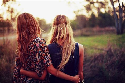 13 signs you and your best friend are actually becoming the same person best friends photo