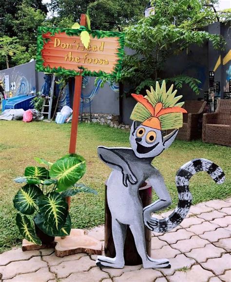 Share the best gifs now >>>. Madagascar Birthday Party Ideas | Madagascar party decorations, Madagascar party, Animal themed ...