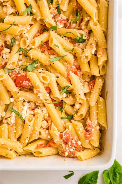 Baked Feta Pasta With Roasted Tomatoes