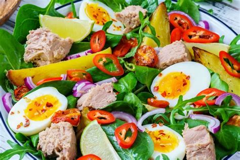 Bright And Beautiful Tuna Niçoise Salad For Clean Eating Anytime