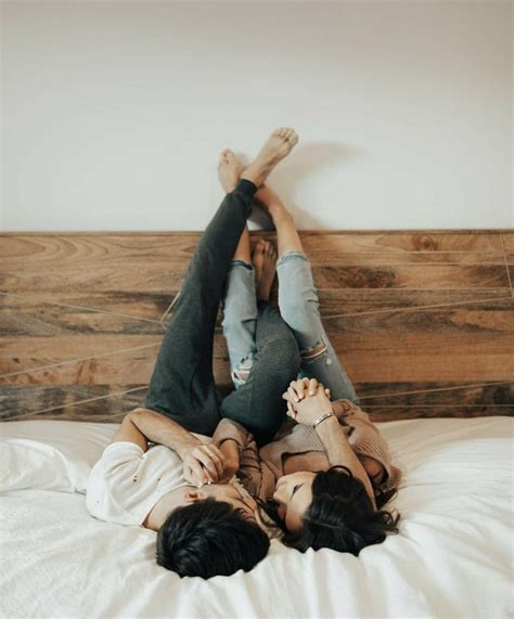 Pin By Дашусик Джексон On Фото In 2020 Couple Photography Poses Couples Intimate Couples
