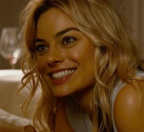 Any Buds Wanna Play As Margot Robbie In A Long Term And Romantic Story Scrolller
