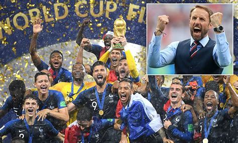 Fifa Confirm The 2022 World Cup Final Will Be Held Just Seven Days Before Christmas Daily Mail