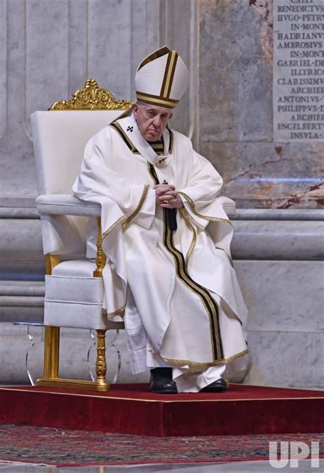 Photo Pope Francis Celebrates Easter Sunday Mass Vatx20200412219