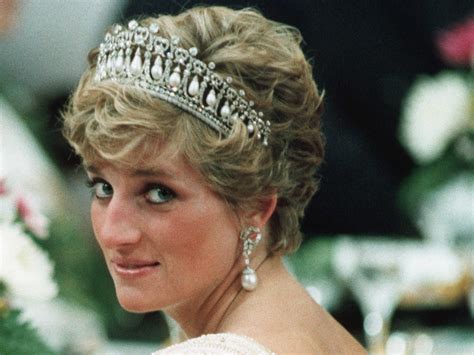 Remembering Princess Diana Iconic Photos Of Princess Of Wales