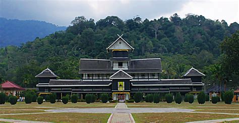Brief history and physical description of istana seri menanti in negeri sembilan. Sang Ekstasi: Istana Besar Seri Menanti Kuala Pilah ...