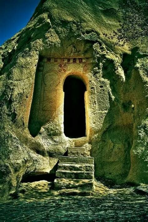 Ancient Keyhole Door Capadocc A Turkey Around The Worlds Beautiful