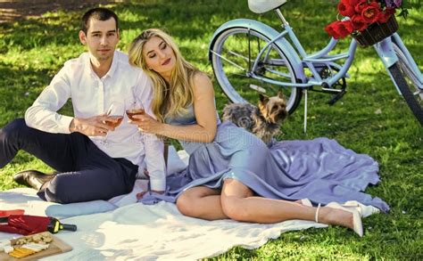 inspiring feelings cute couple drinking wine picnic romance concept cheers celebrate