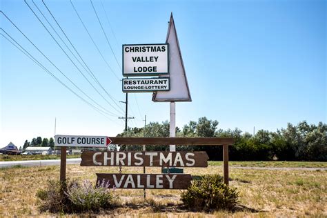 Five Christmas Towns That Celebrate The Holidays Year Round