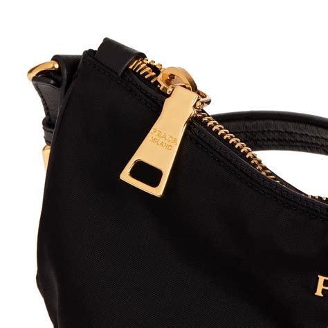 Prada Top Handle Bag 2000s Cb561 Second Hand Handbags Xupes