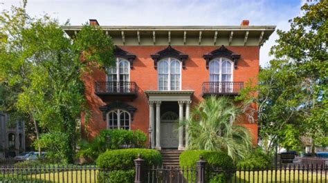 Complete Visitors Guide To The Savannah Historic District