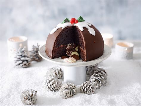 This is the best christmas cake recipe ever! Best Christmas cakes 2016: Hidden centre supermarket cakes ...