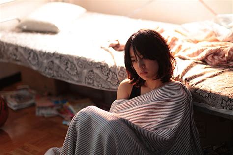 Manage your video collection and share your thoughts. 原作：佐藤泰志×監督：三宅唱『きみの鳥はうたえる』場面写真 ...