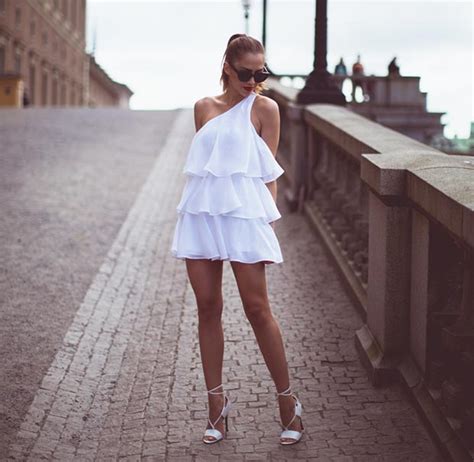 30 Fashionable All White Outfits For Any Season Stayglam