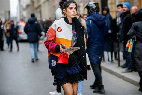 Parigi Alta Moda Pe 2017 Lo Street Style Tendenze Moda Moda Street